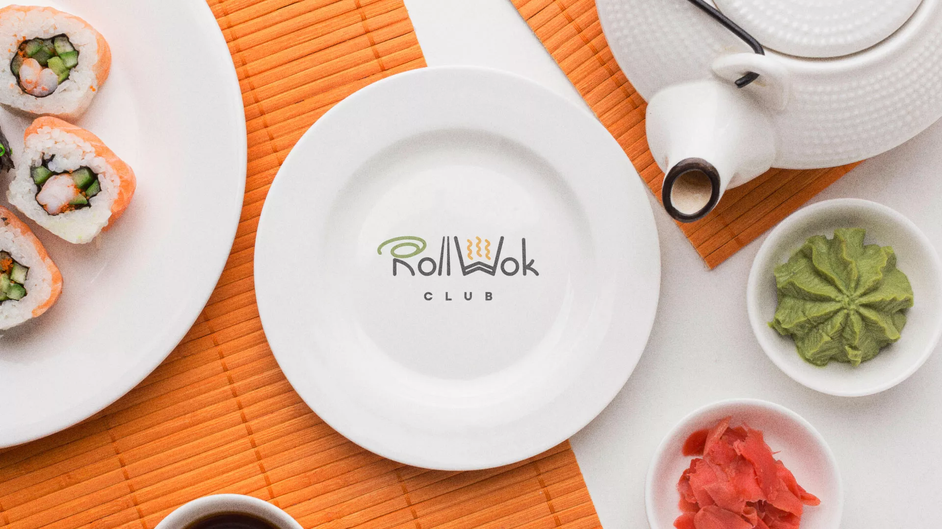 Разработка логотипа и фирменного стиля суши-бара «Roll Wok Club» в Сердобске